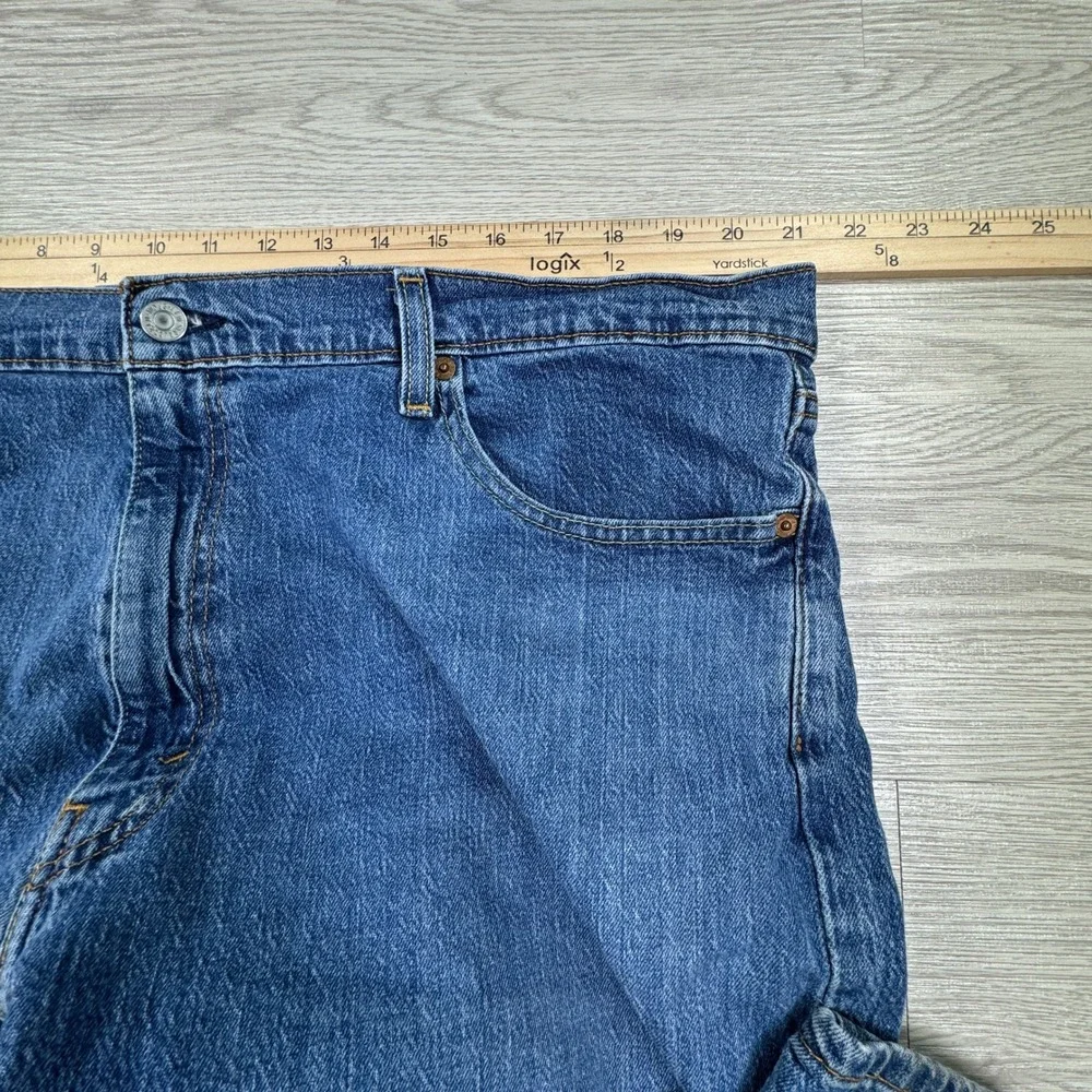 Levis *orders ship